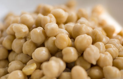 RAW CHICK PEAS 7.5mm - 8.5mm 25KG