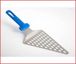 SMALL INOX TRIANGULAR PEEL PERFORATED 12.5X15CM